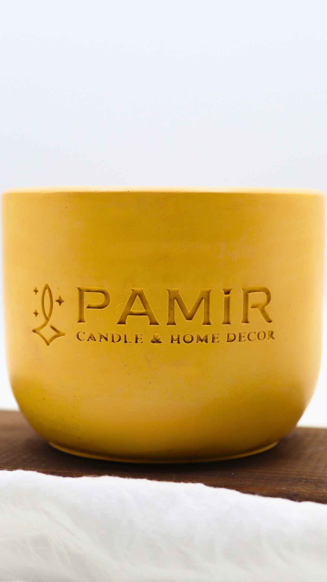 Pamir Modern Saksı Taş Mum Koleksiyonu: Estetik Tasarım ve Doğal Renklerin Buluşması