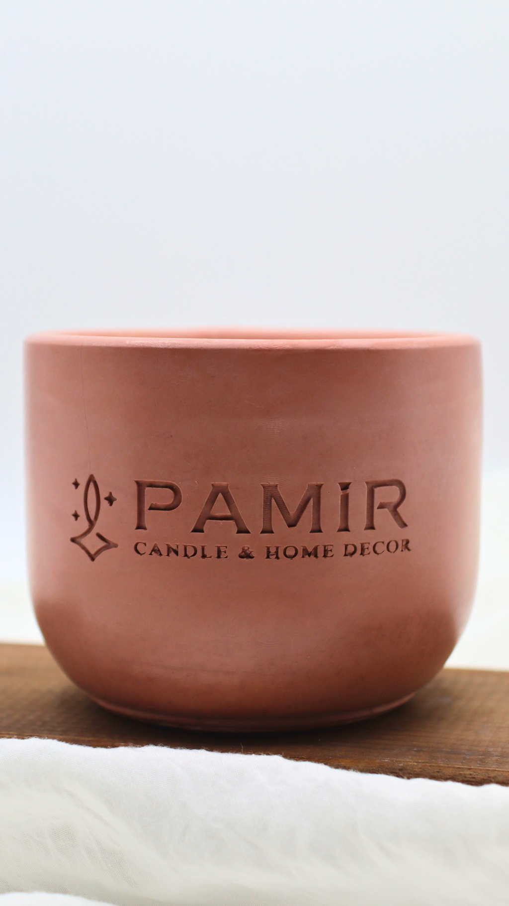 Pamir Modern Saksı Taş Mum Koleksiyonu: Estetik Tasarım ve Doğal Renklerin Buluşması