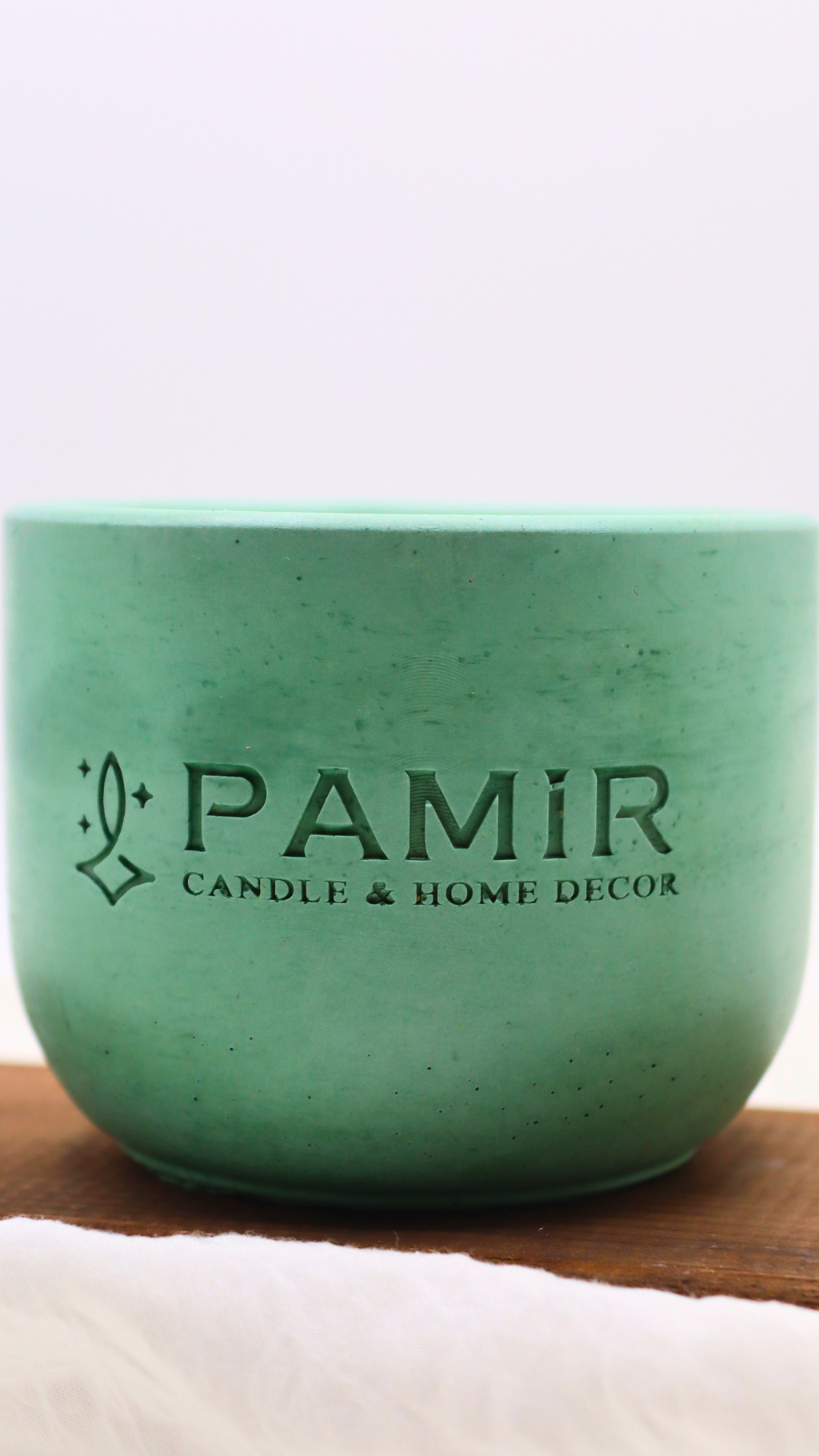 Pamir Modern Saksı Taş Mum Koleksiyonu: Estetik Tasarım ve Doğal Renklerin Buluşması