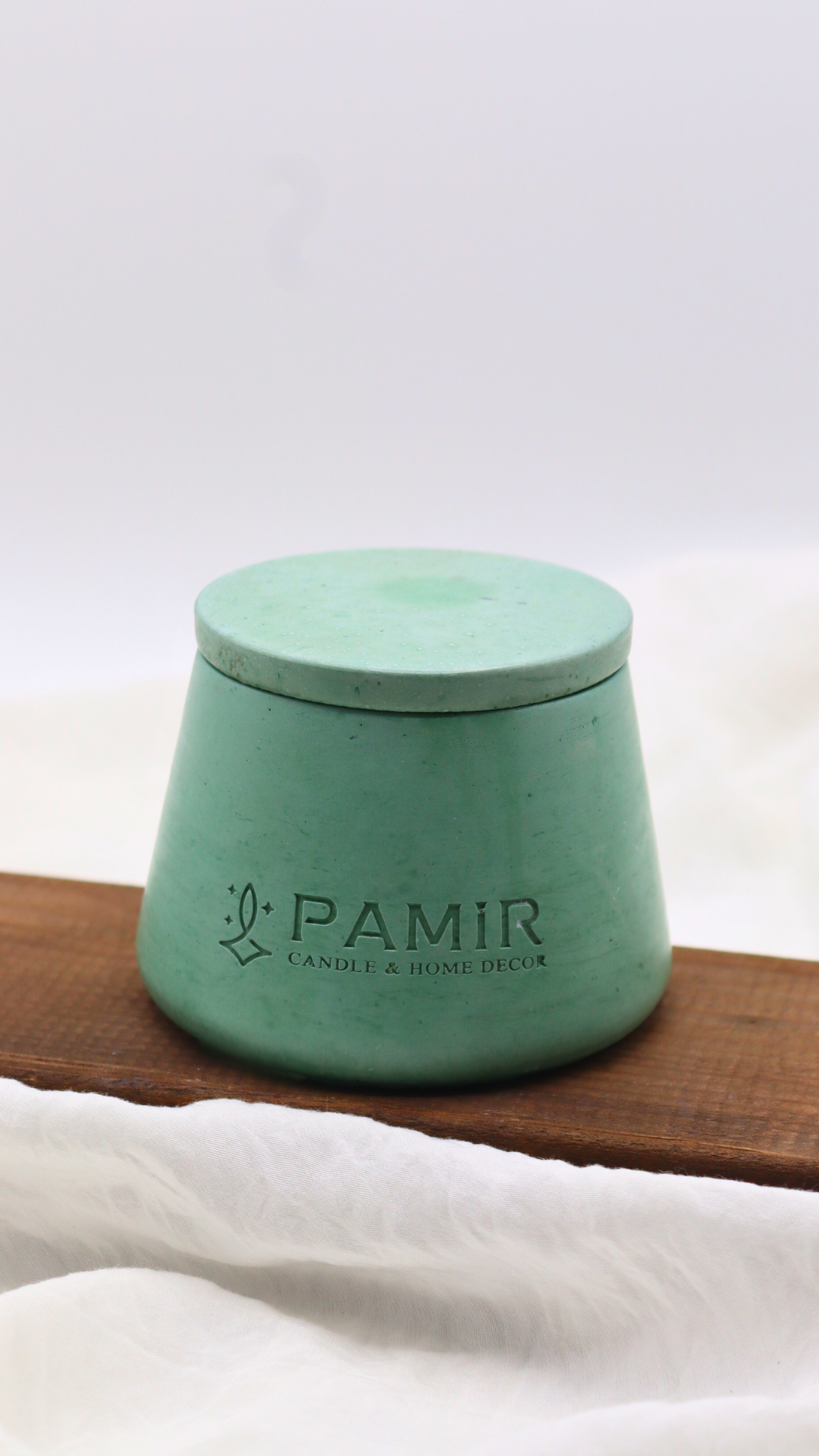 Pamir Modern Kapaklı Taş Mum Koleksiyonu: Estetik Tasarım ve Doğal Renklerin Buluşması