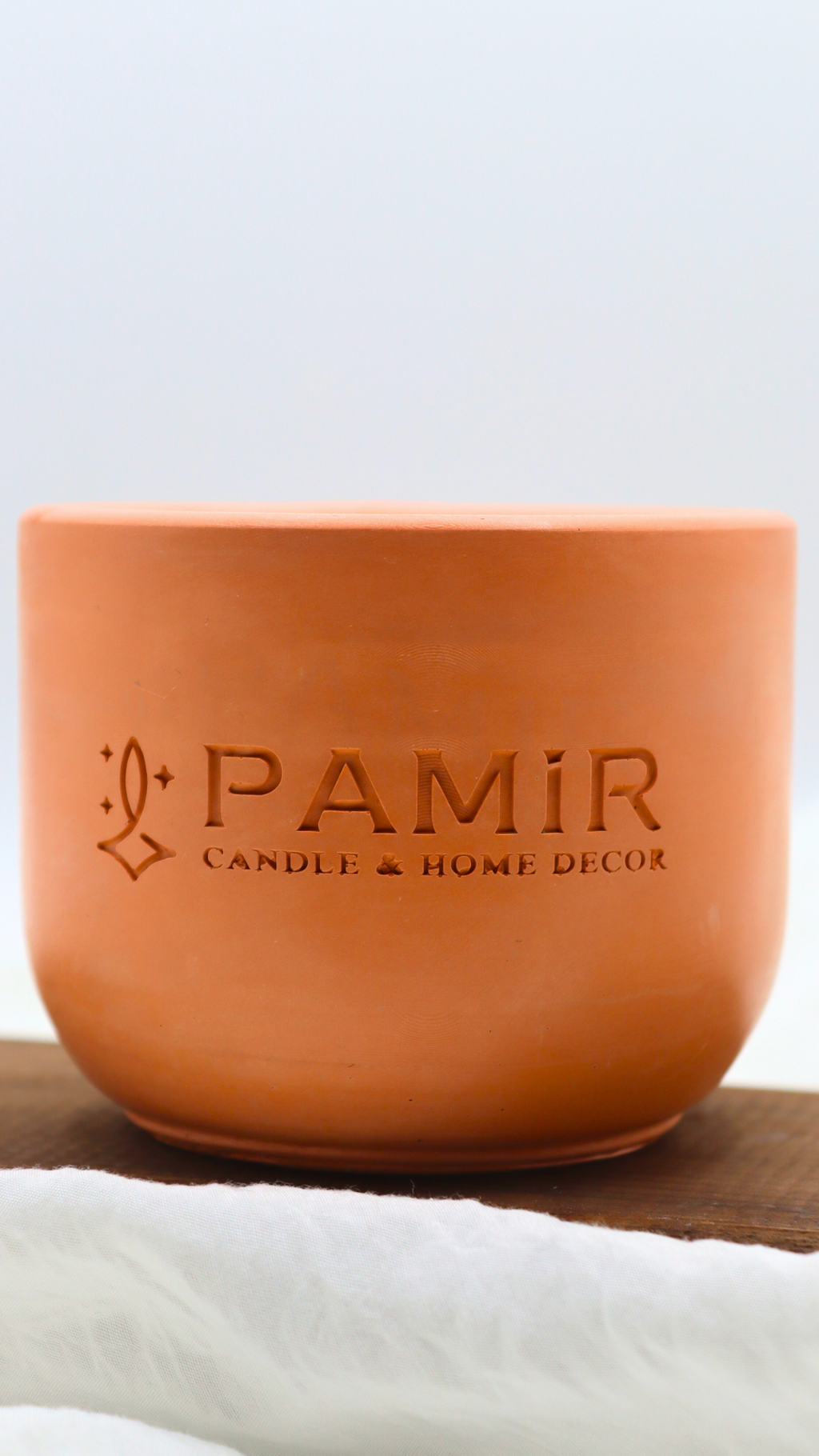 Pamir Modern Saksı Taş Mum Koleksiyonu: Estetik Tasarım ve Doğal Renklerin Buluşması