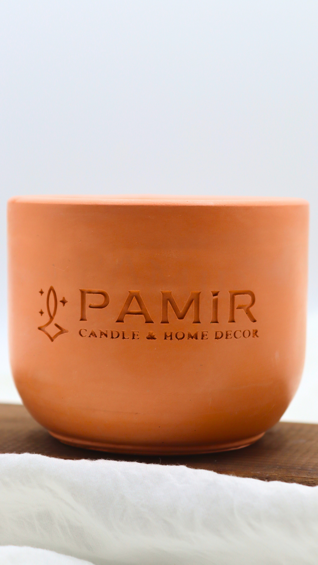 Pamir Modern Saksı Taş Mum Koleksiyonu: Estetik Tasarım ve Doğal Renklerin Buluşması